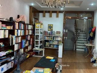 Hiếm, ô tô tránh nhau quận tây hồ, dt 45m2, 5 tầng nội thất đẹp, dân xây. 10,8tỷ