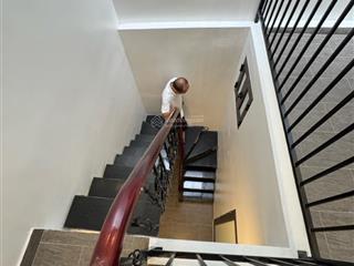 1 giá 5,8tỷ tặng xe điện, sổ đỏ trong vành đai 1, 28m2 4 tầng, ngõ nông 20m2 ra phố, về ở luôn