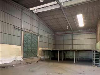 Thuê kho bãi quận 7 , dt 800m2 có tường xây kiên cố đẹp  chuẩn