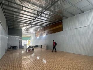 Cho thuê kho nhỏ quận 7, dt 200m2 đường xe cont, tường xây sạch đẹp