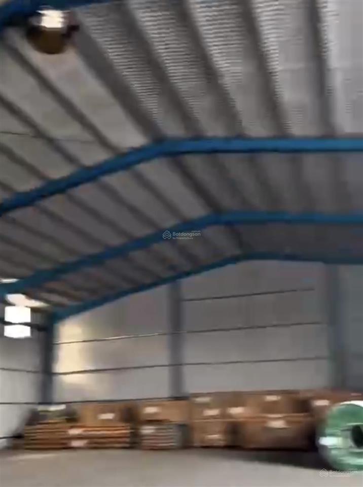Kho diện tích 500m2 cần cho thuê gấp ở nguyễn tất thành đường xe cont