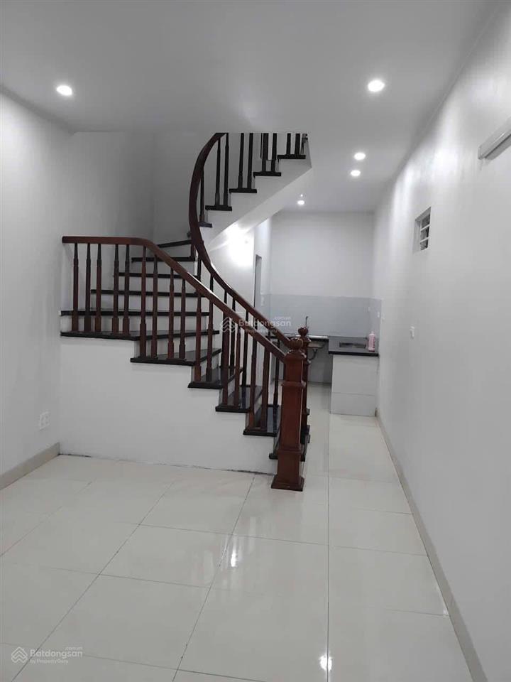 Chính chủ cần bán nhà 2 tầng dt 60m2, 10m ra mặt ngõ ô tô tránh đất vuông, mặt tiền 3m sâu gần 10m