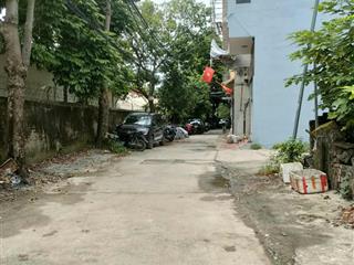Chính chủ bán đất, xây ccmn rất đẹp, ô tô dừng đỗ cửa 75m, mặt tiền 4.5m