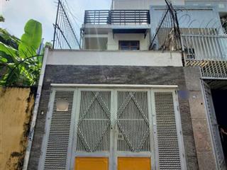 Nhà mt vị trí siêu vip ngay trung tâm q. pn, đ. nguyễn thị huỳnh dt (4x18,3)m, 2 tầng. 5pn, 5wc