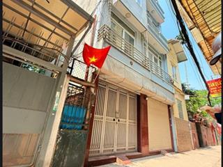 Ngõ 279 đội cấn  ba đình dt 50m xây 5 tầng  mặt tiền 3.2m chào 10.5 tỷ lô góc ngõ ôtô