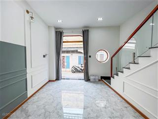 Cần bán gấp nhà tân phước khánh, tân uyên 60m2 1tỷ5  shr nhà 1t 1l chủ đang cho thuê 7tr/tháng