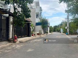 Cần bán gấp đất ở lái thiêu 150m21tỷ5 shr giá ngộp thiện chí . xây dựng tự do hoặc cho thuê