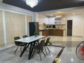 Nhà mới  cần bán gấp h10m lê văn sỹ q3 . dt  8 x 20 kc 3 lầu . giá đầu tư 22 tỷ