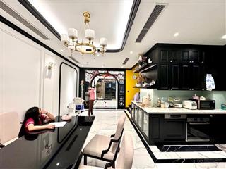 Mt 8m! biệt phủ đội cấn, mặt ngõ 3 ô tô tránh, nhà quan chức mới 85%, 110m2 giá 40tỷ