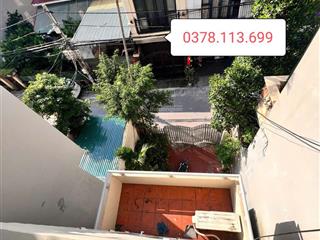 Cần tiền bán nhà đẹp 4 tầng, phố âu cơ, vài bước chân tới hồ tây, oto vào nhà, sân trước, vườn sau