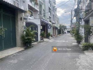Nhà đẹp nguyễn văn khối gv  gần cv làng hoa & quang trung  gần mt  96m  3 tầng/cho thuê 18tr/th