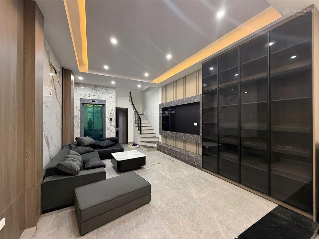 Bán nhà kim đồng, nhà mới full đồ về ở ngay, ô tô thang máy, 55m2, 6 tầng, mặt tiền rộng, 9.5 tỷ