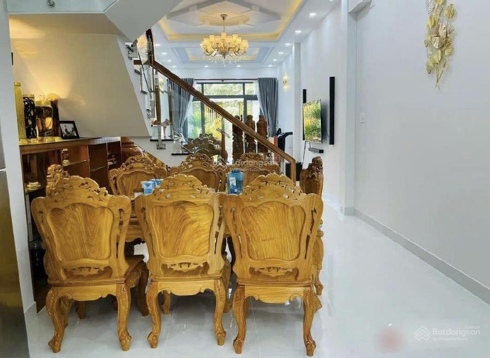 Nhà 3 tầng mặt tiền đường số, tt linh tây  kha vạn cân  phạm văn đồng, 4pn 4wc, sân ô tô, 10,8 tỷ