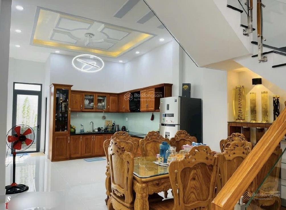 Nhà 3 tầng mặt tiền đường số, tt linh tây  kha vạn cân  phạm văn đồng, 4pn 4wc, sân ô tô, 10,8 tỷ