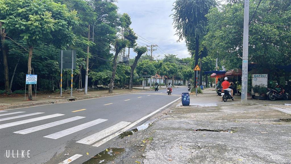 Nhà bán đường 5  linh trung tđ, sát hoàng diệu 2  đh ngân hàng ~60m2 ngang 5,5m giá 5,05 tỷ tlcc