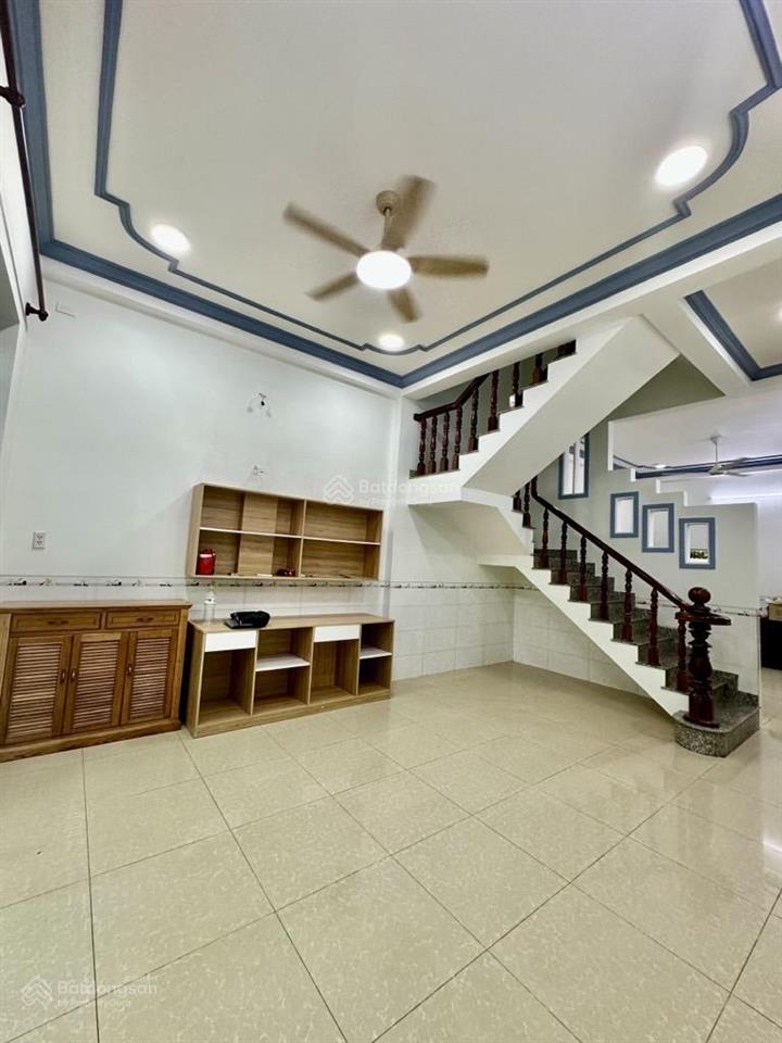 Nhà 3 tầng linh tây  hẻm oto  sát phạm văn đồng  kha vạn cân  dt 64,4m2 (4,6x14m)  giá 6 tỷ