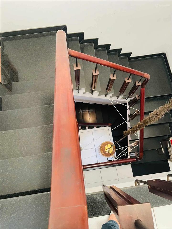 Bán nhà 3 tầng mặt tiền kinh doanh hồ bá phấn  tây hoà, phước long a, 5pn 4wc, giá chỉ 9,2 tỷ