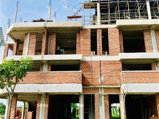 Bán nhà 4 tầng gần chợ bình chánh thanh toán trước 1 tỷ 200 triệu dọn vào ở ngay