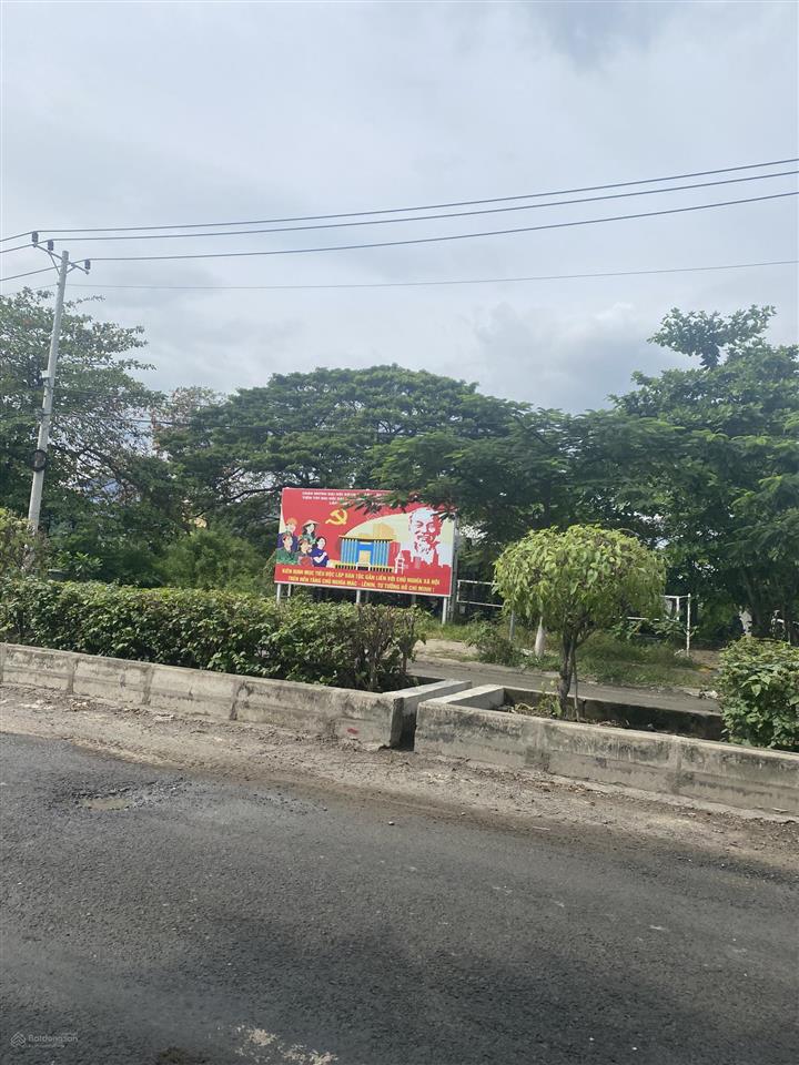 Chính chủ gửi bán lô đất mặt tiền lương văn nho ngay chợ hoà hiệp cảm kết giá rẻ nhất thị trường