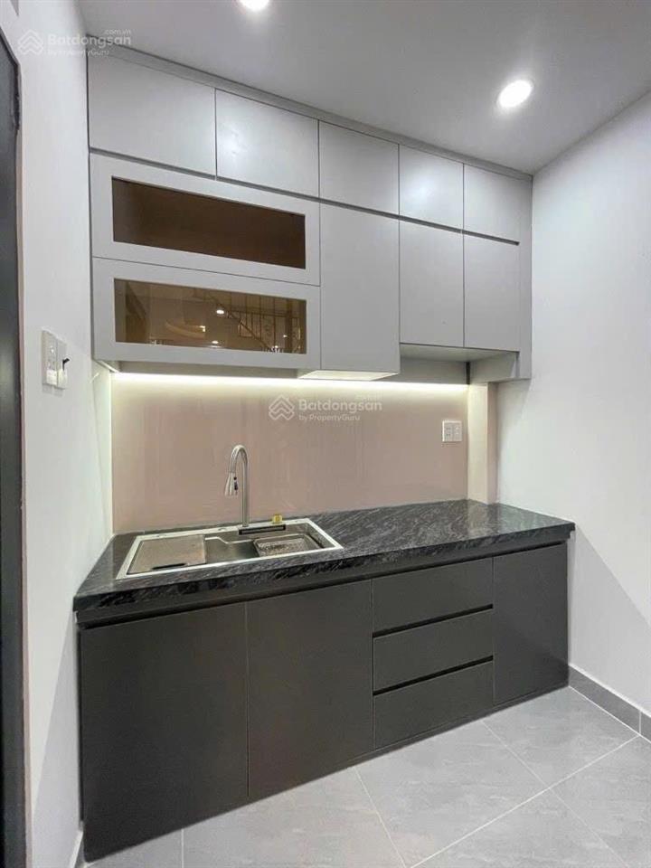 Bán nhà 1/ ngay chợ tân hương, tân phú, 20m2, 2 tầng, 2 phòng ngủ, nhỉnh 2 tỷ