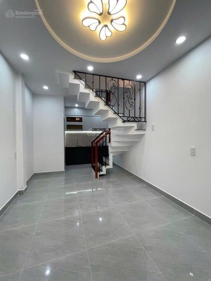 Bán nhà 1/ ngay chợ tân hương, tân phú, 20m2, 2 tầng, 2 phòng ngủ, nhỉnh 2 tỷ