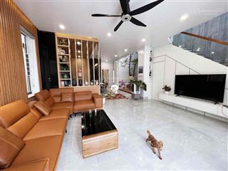 Gấp! phố vip láng hạ, kinh doanh, lô góc, sân riêng, 40m2*5t
