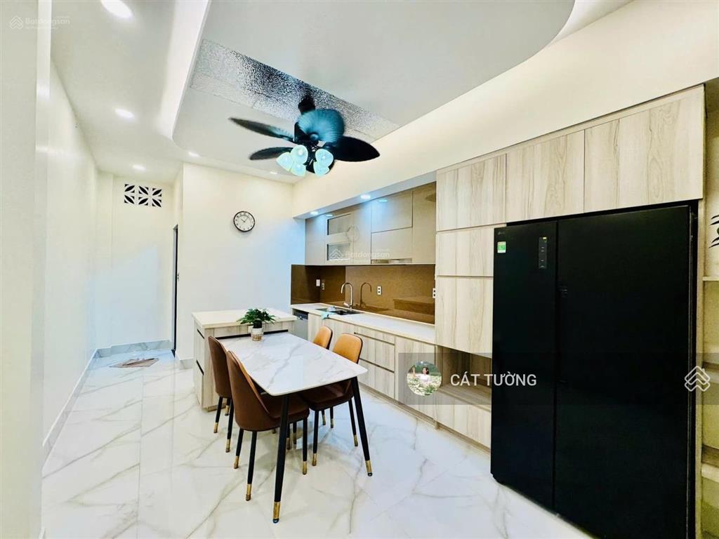 Bán nhà nguyễn chí thanh nhà mới đẹp, ngõ nông ở ngay!