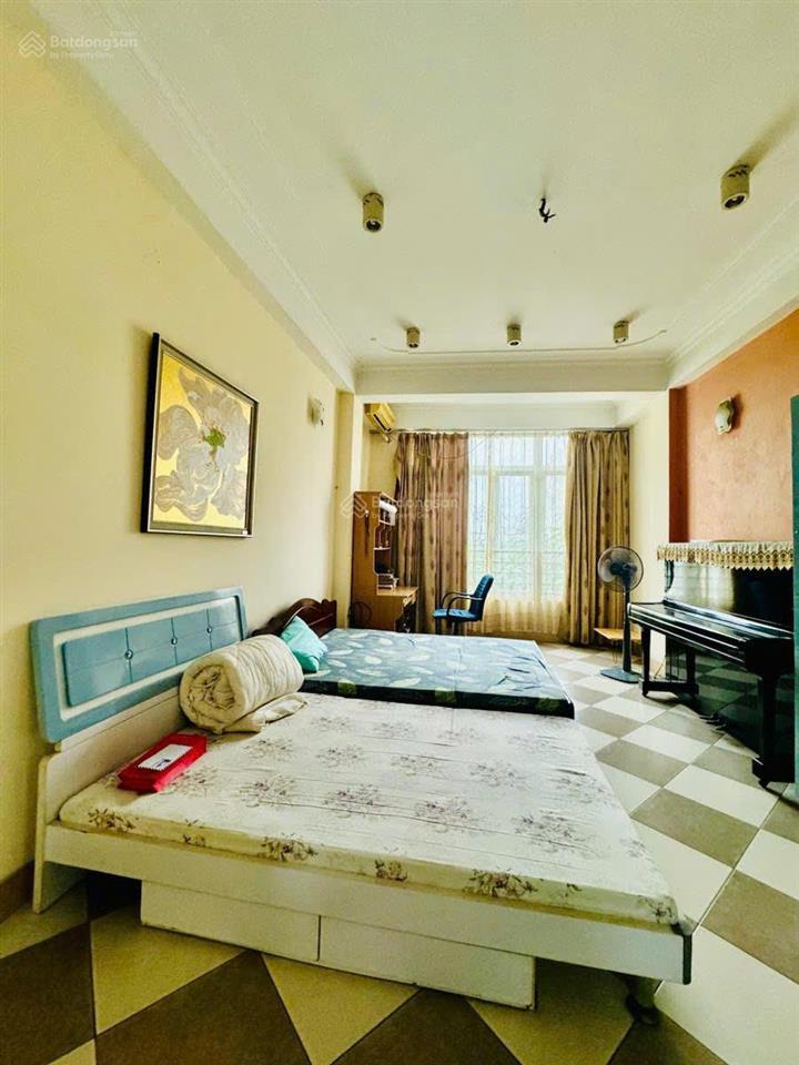 Cần thanh khoản gấp! chủ giảm sâu còn 40,5 tỷ nhà mp lạc long quân. dt 71m2. 0938 253 ***