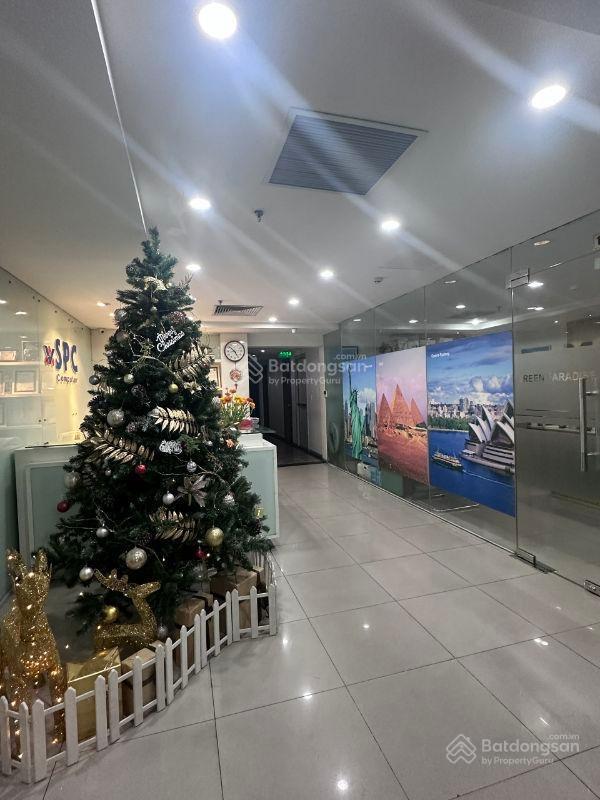 Bán tòa nhà mặt phố vip hoàn kiếm. diện tích 250m2  9 tầng dòng tiền 700 triệu/tháng