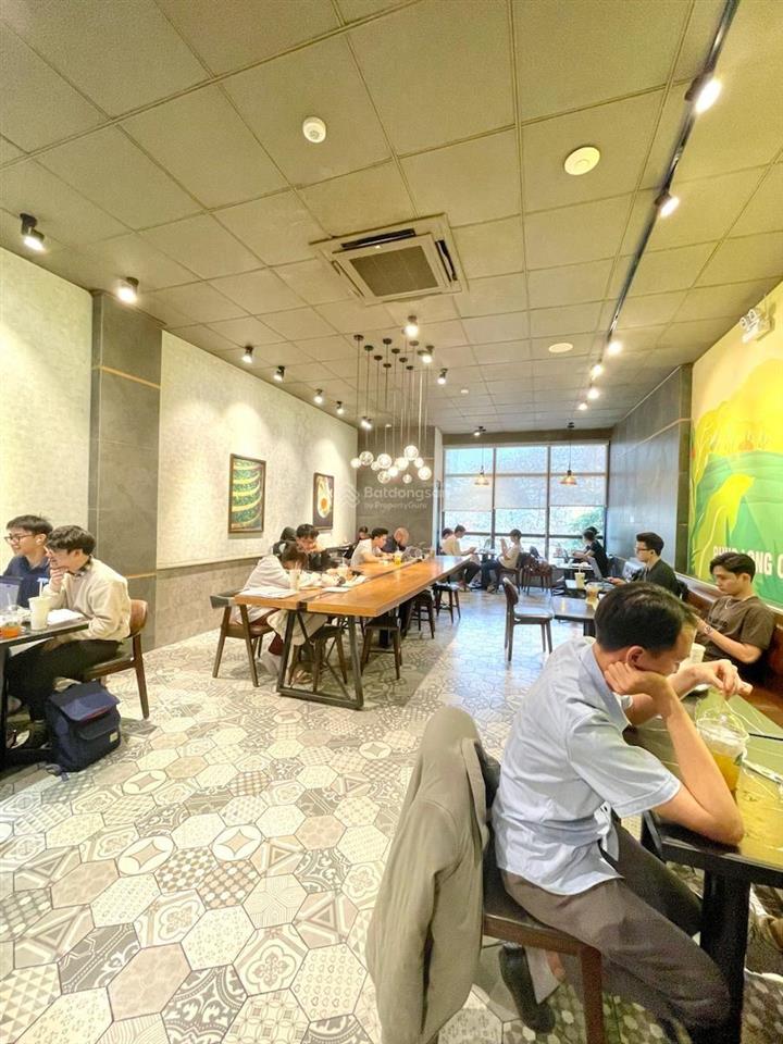 Siêu hiếm! mặt phố trần đại nghĩa. mặt tiền 8m. nhà 1 mặt phố 1 mặt ngõ ô tô tránh
