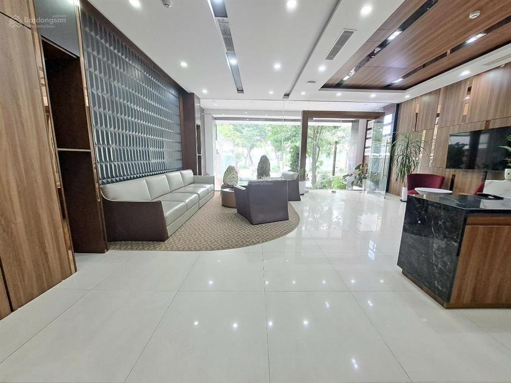 Siêu phẩm tòa văn phòng 9 tầng view hồ linh đàm .vỉa hè 30m rộng nhất hà nội. mặt tiền khủng 8m