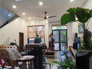 Nhà đẹp khu đồng bộ đình phong phú  81m2(5.6x14.2m)  nội thất cao cấp, sổ hoàn công vuông đẹp