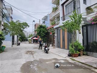 3 tầng kiên cố gần lê văn việt  thiết kế hiện đại  đường 8m thông