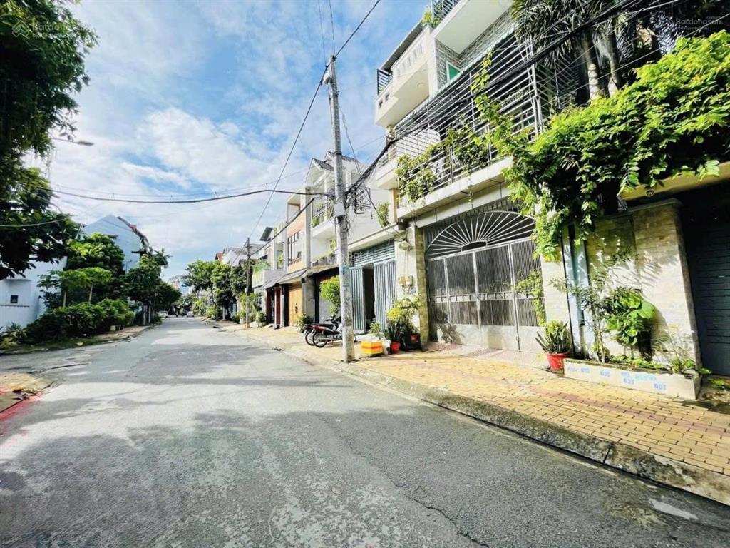 Dãy trọ đường ô tô thông tứ tung ngay hoàng diệu 2  100m2(5x20m), giấy phép xây dựng 1 trệt 4 lầu