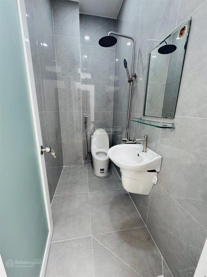 Trung tâm quận 11 đường lê đại hành, xe ô tô thông, (4x13m) nhà còn mới vào ở ngay giá 1tỷ750