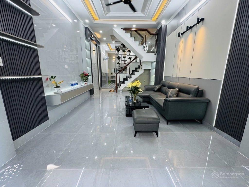 Trung tâm quận 11 đường lê đại hành, xe ô tô thông, (4x13m) nhà còn mới vào ở ngay giá 1tỷ750