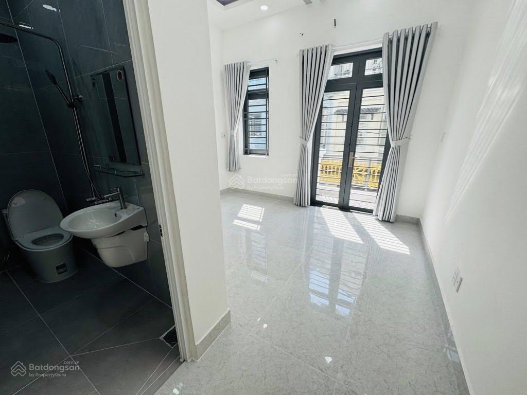 Trung tâm quận 11 đường lê đại hành, xe ô tô thông, (4x13m) nhà còn mới vào ở ngay giá 1tỷ750