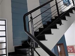 Chủ cần tiền nhờ bán gấp nhà 3 tầng sát biển chưa qua đầu tư