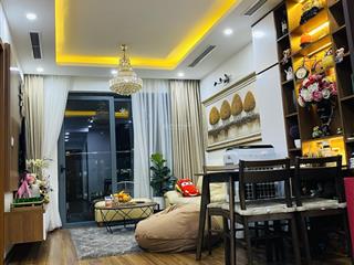 (giá chuẩn) bán căn 2 ngủ 2wc 72m2, ban công đông nam, nhà đẹp, sổ đỏ. giá 6,2 tỷ 90 nguyễn tuân