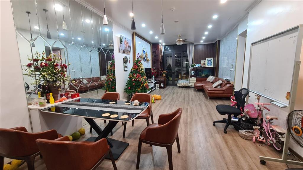 (chính chủ) bán căn 3 ngủ 2wc 120m2 tòa brg diamond residence. nhà đẹp, đủ đồ, sổ đỏ. giá 12,5 tỷ