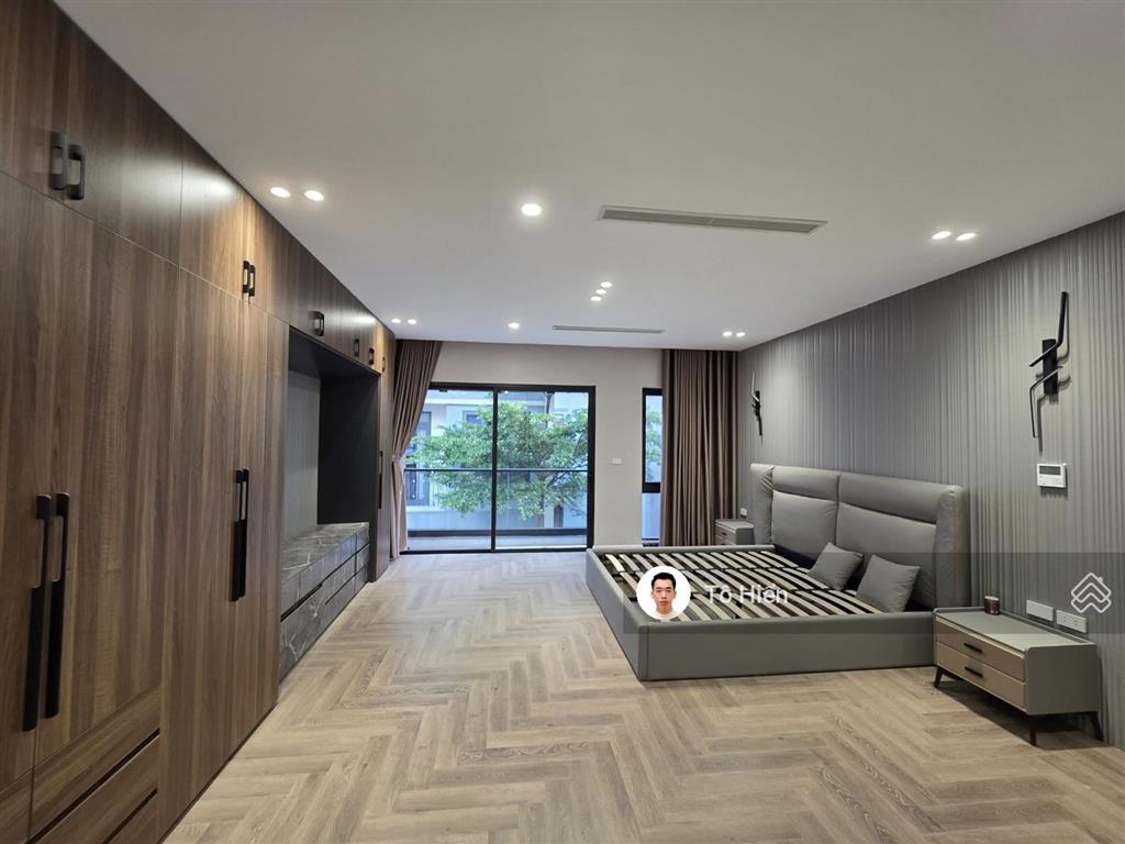 Hạ sốc 3 tỉ  phân lô xuân thủy  62m2  7 tầng thang máy  gara ô tô  full nội thất  sát phố !!!