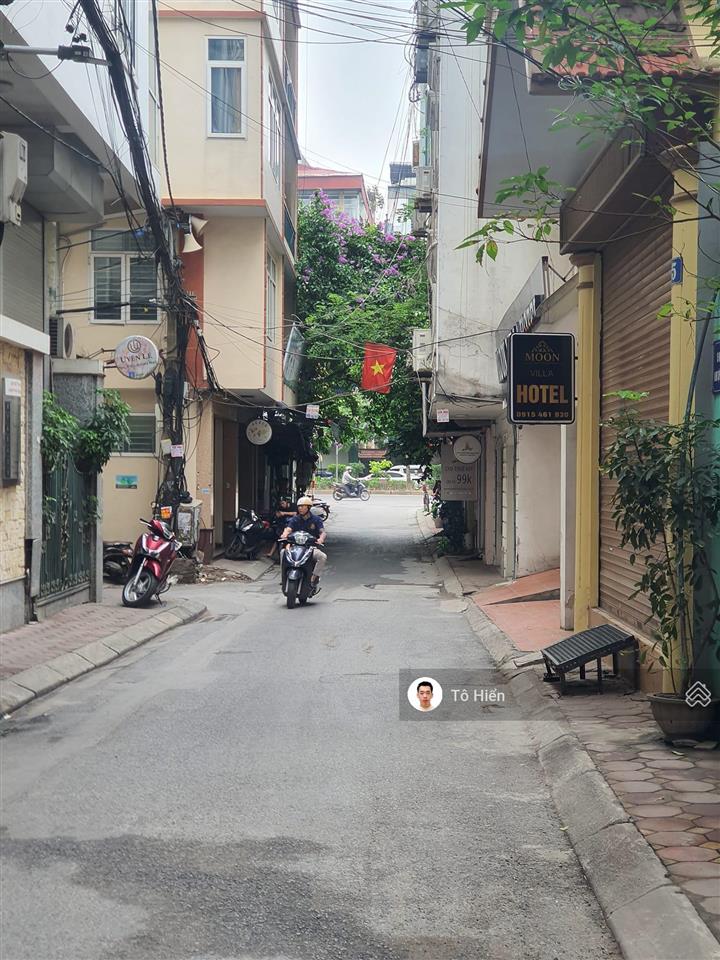 Hạ sốc 3 tỉ  phân lô xuân thủy  62m2  7 tầng thang máy  gara ô tô  full nội thất  sát phố !!!