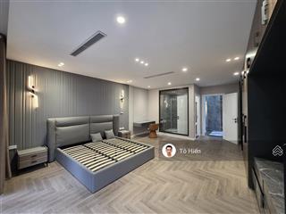 Hạ sốc 3 tỉ  phân lô xuân thủy  62m2  7 tầng thang máy  gara ô tô  full nội thất  sát phố !!!