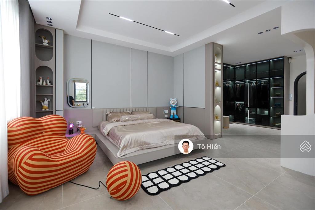 17 tỉ nguyễn văn huyên  70m2  lô góc 2 thoáng  15m ra mặt phố  chủ cũ ở rất lộc đổi nhà mới!!!