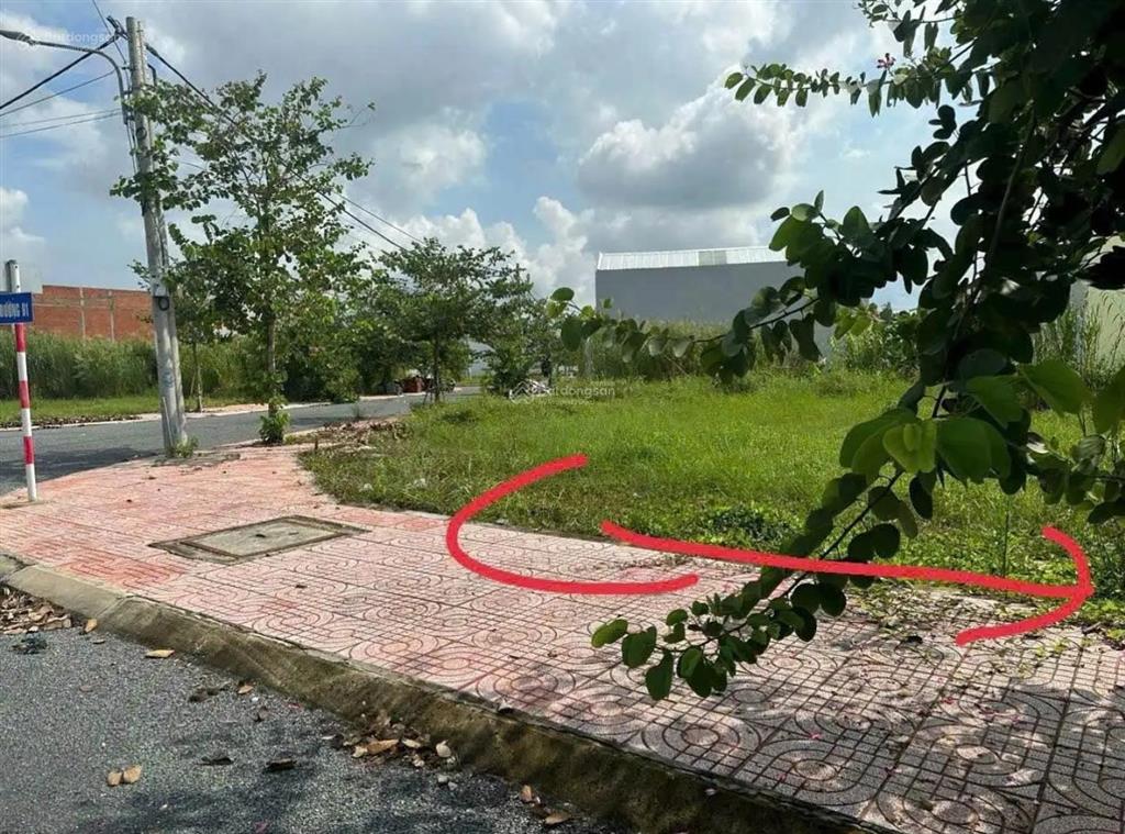 Cần ra nhanh 100m2 đất thổ cư giá 590 triệu mt trần quang diệu p2 ngay trung tâm văn hoá sóc trăng