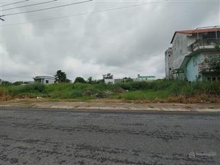 800 triệu có 160m2 đất thổ cư, tại đường oda, gần phố đi bộ hồ tràm xuyên mộc  0344 449 ***