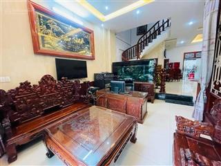 Biệt thự full nội thất gỗ đỏ  mặt tiền đường nhựa 10m có lề ngay gần ngã tư 4 xã 176m2 (8x22m)