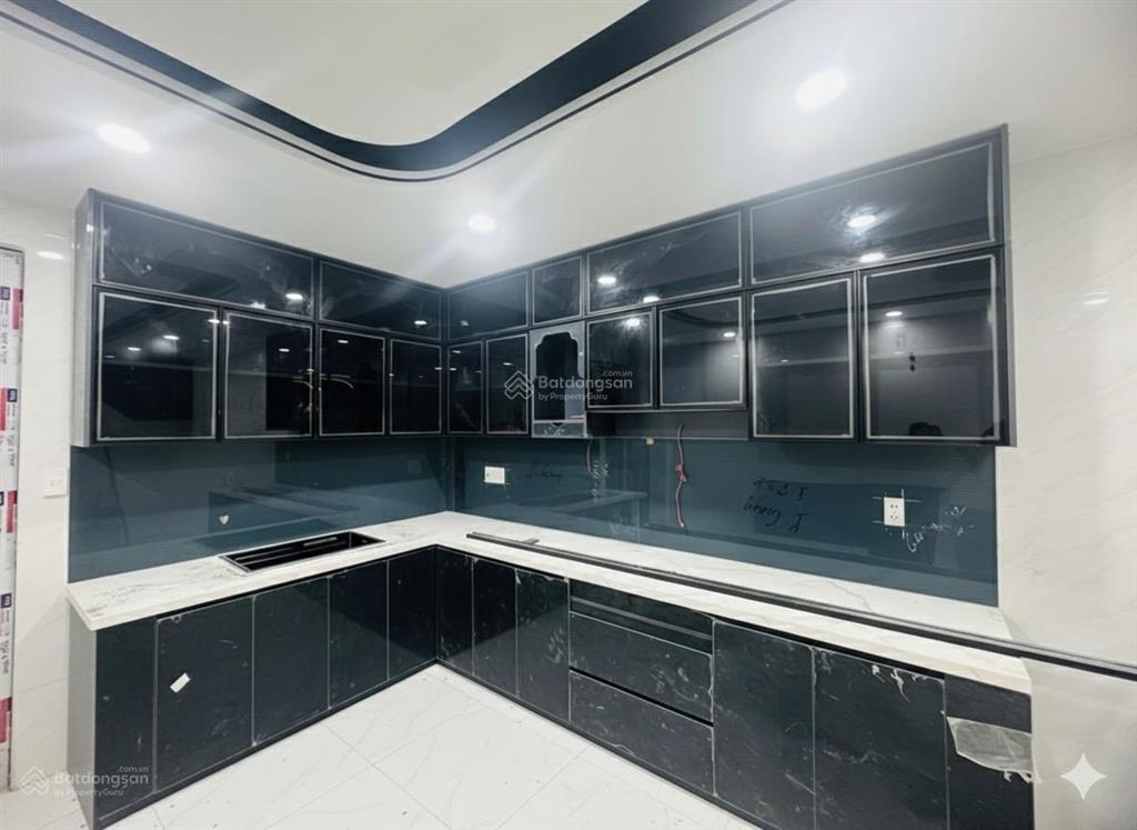 5 tầng thang máy + nội thất cao cấp  88m2 (4x22m) hẻm 8m  9 tỷ xíu!