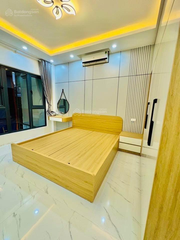 Trương định  nam đô  30m2, 5 tầng, 6 tỷ 3, nhà dân xây chắc chắn, mặt tiền to, ngõ gần ô tô