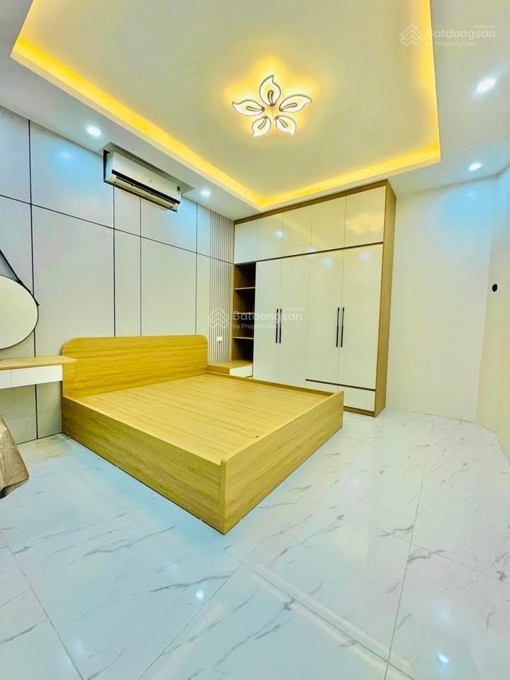 Trương định  nam đô  30m2, 5 tầng, 6 tỷ 3, nhà dân xây chắc chắn, mặt tiền to, ngõ gần ô tô